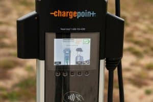 Top 5 des applications pour trouver une borne de recharge